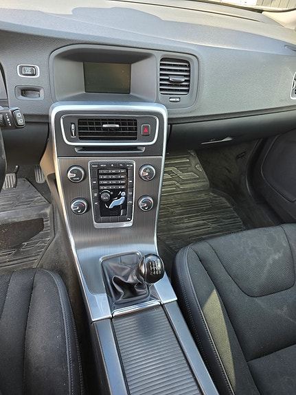 Volvo V60 9 of 11