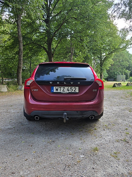 Volvo V60 3 of 5