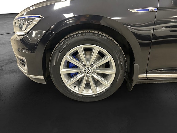 Volkswagen Passat 14 of 14