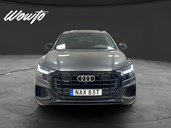 Audi Q8 2 of 5