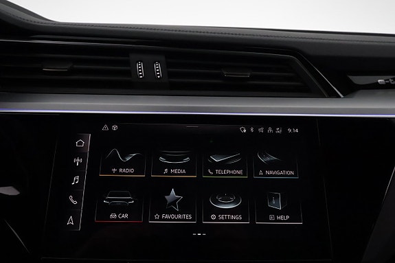 Audi Q8 e-tron 22 of 30