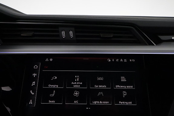 Audi Q8 e-tron 17 of 30