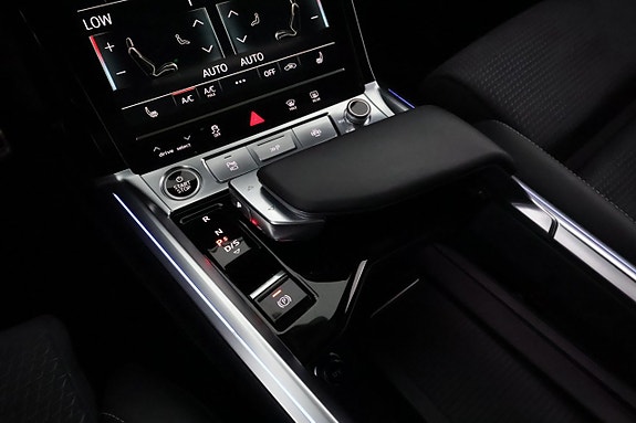 Audi Q8 e-tron 25 of 30