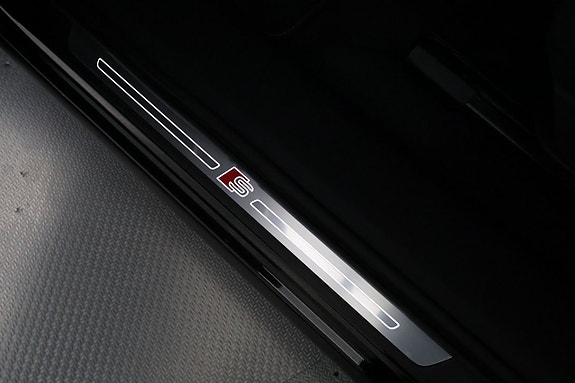 Audi Q8 e-tron 27 of 30