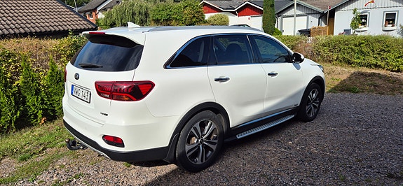 Kia Sorento 2 of 5