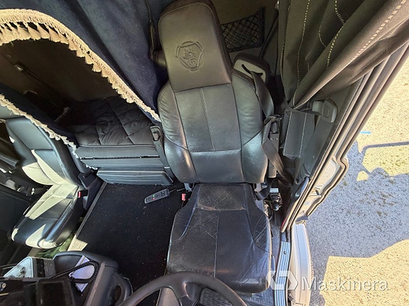 Kranväxlare Scania G400LB6X2 med två flak 20 of 27
