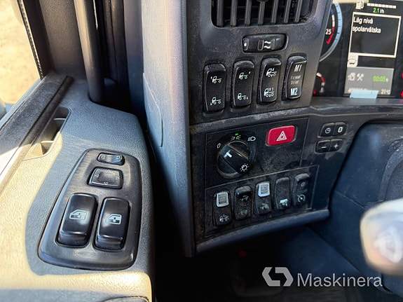 Kranväxlare Scania G400LB6X2 med två flak 27 of 27