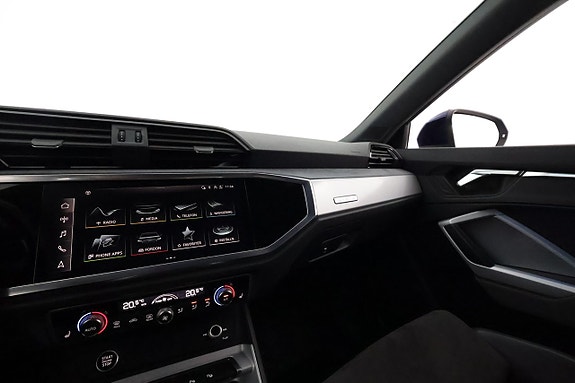 Audi Q3 22 of 27
