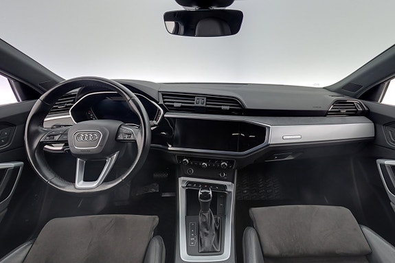 Audi Q3 13 of 27