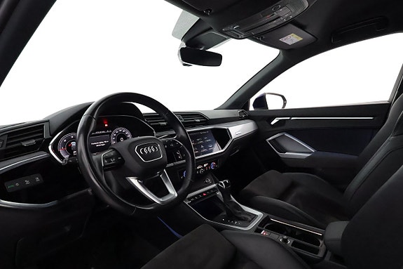 Audi Q3 11 of 27