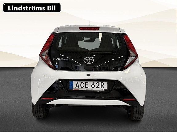Toyota Aygo 8 of 19