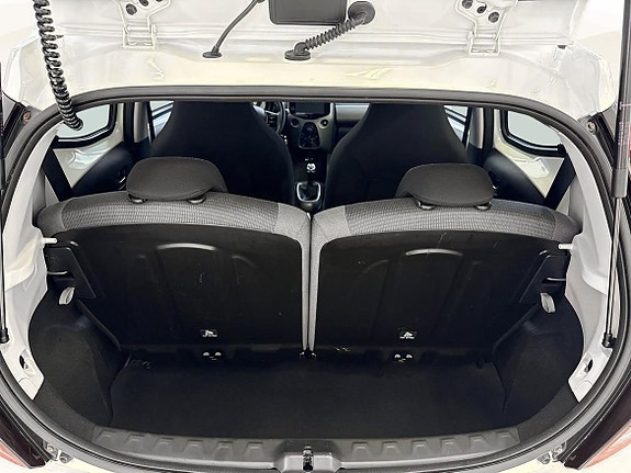 Toyota Aygo 13 of 19