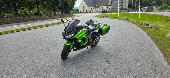 Kawasaki Ninja Z1000SX Touring ABS (med väskor) 5 of 8