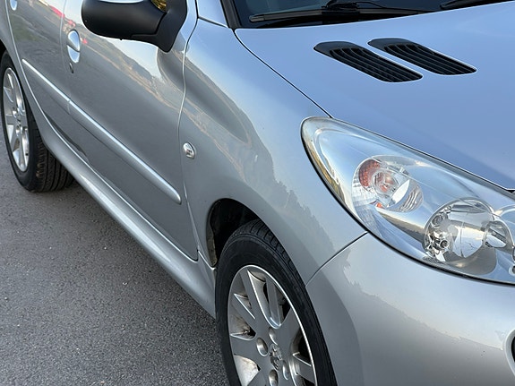 Peugeot 206+ 3 of 5