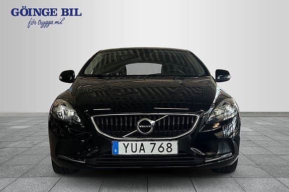 Volvo V40 3 of 5