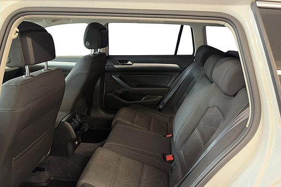 Volkswagen Passat 10 of 20