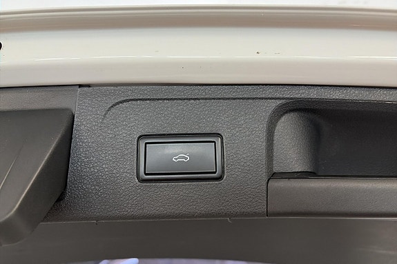 Volkswagen Passat 14 of 20