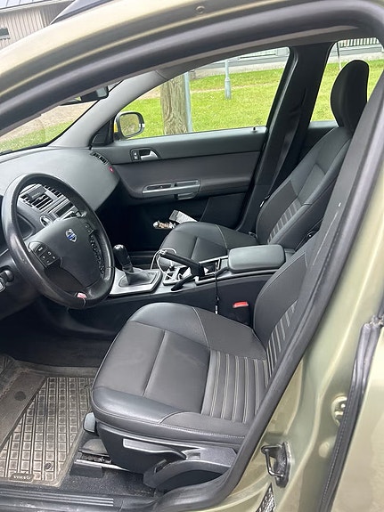 Volvo V50 3 of 3