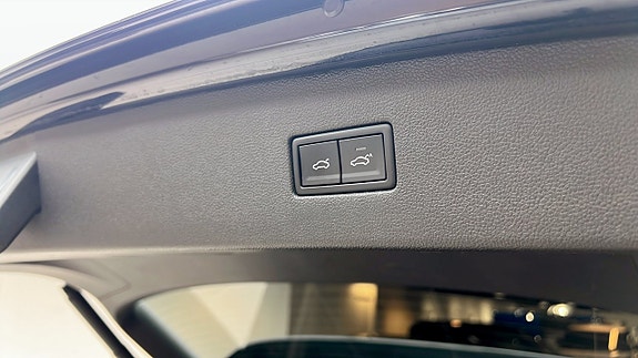 Volkswagen Tiguan Allspace 17 of 19