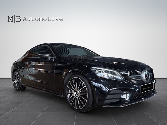 Mercedes-Benz C400 8 of 18