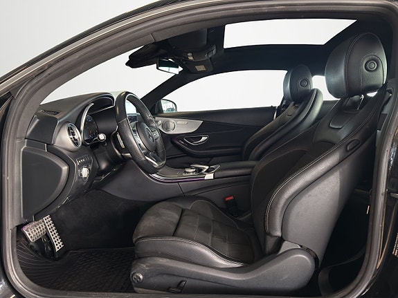 Mercedes-Benz C400 9 of 18
