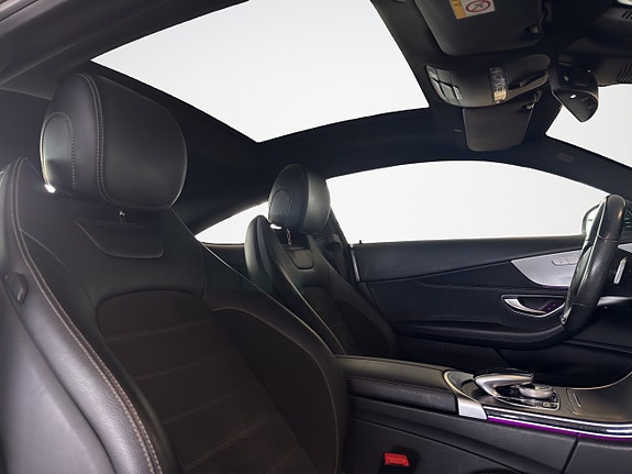 Mercedes-Benz C400 16 of 18