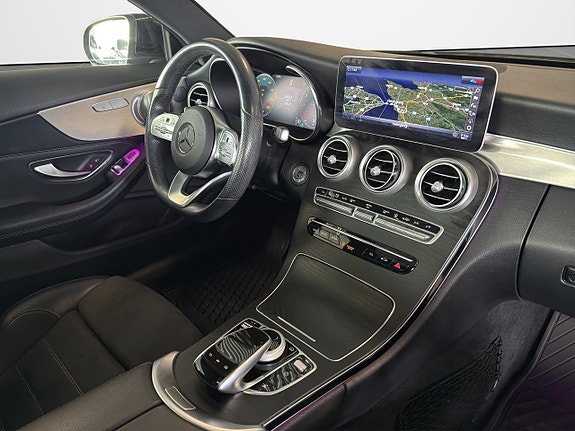 Mercedes-Benz C400 11 of 18