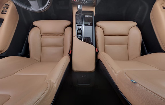 Volvo XC90 10 of 21