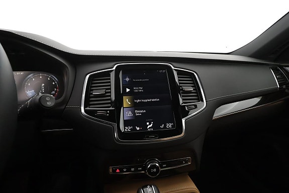 Volvo XC90 14 of 21
