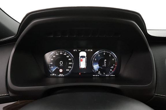 Volvo XC90 12 of 21