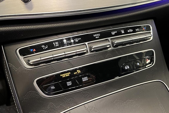 Mercedes-Benz E300 13 of 17
