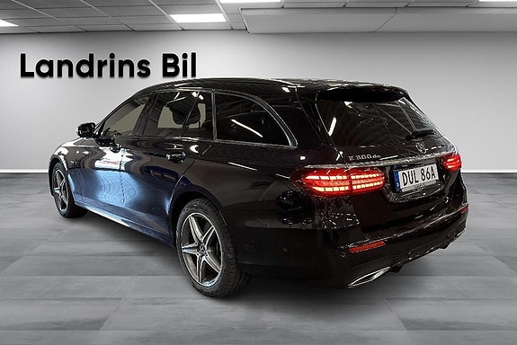 Mercedes-Benz E300 6 of 17