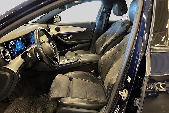 Mercedes-Benz E300 8 of 17