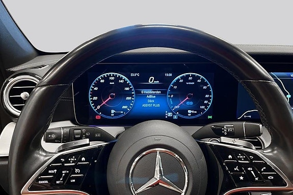 Mercedes-Benz E300 10 of 20