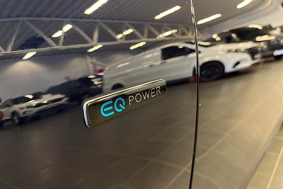 Mercedes-Benz E300 18 of 20