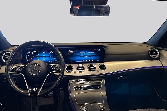 Mercedes-Benz E300 7 of 17