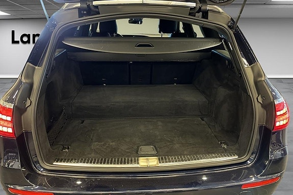Mercedes-Benz E300 14 of 17