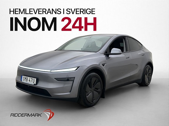 Tesla Model Y 4 of 30