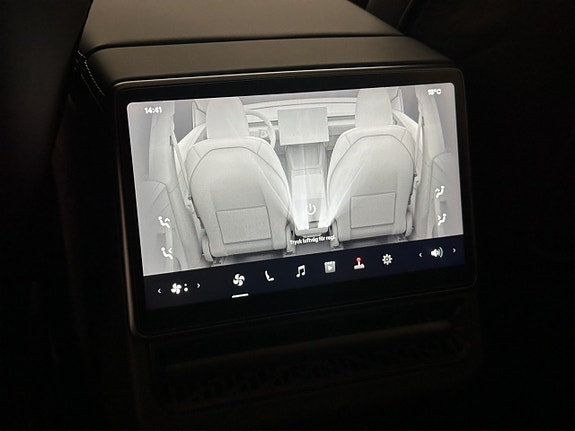 Tesla Model Y 18 of 30