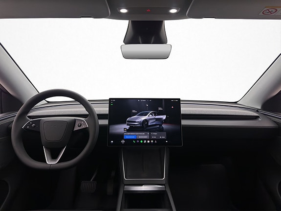 Tesla Model Y 15 of 30