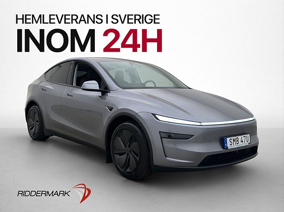 Tesla Model Y 4 of 30