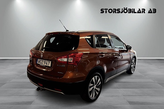 Suzuki S-Cross 3 of 5