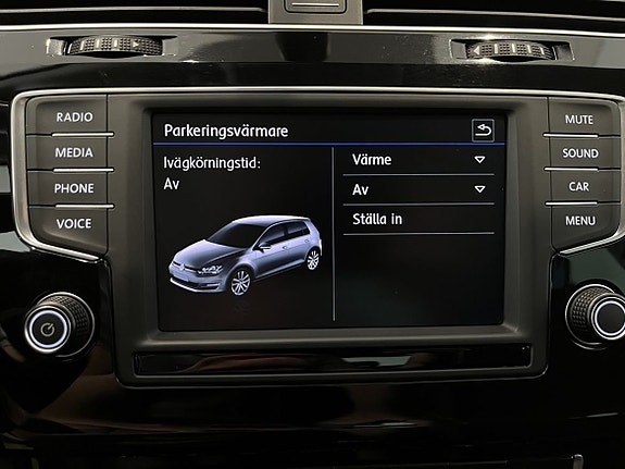 Volkswagen Golf VII 20 of 23