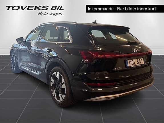 Audi e-tron 4 of 24