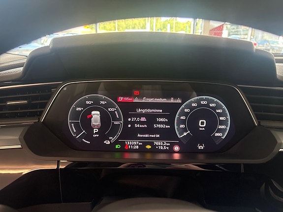 Audi e-tron 20 of 24