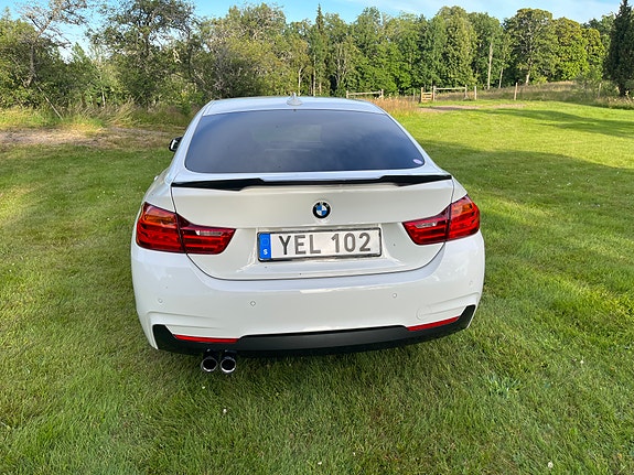BMW 430i 4 of 5