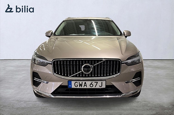 Volvo XC60 2 of 21