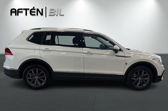Volkswagen Tiguan Allspace 7 of 26
