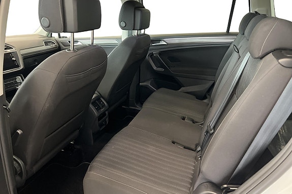 Volkswagen Tiguan Allspace 16 of 26