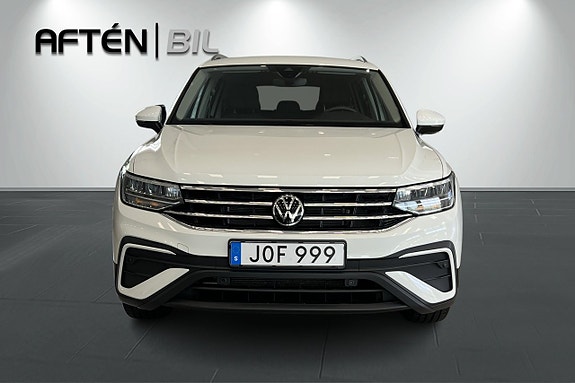 Volkswagen Tiguan Allspace 3 of 26